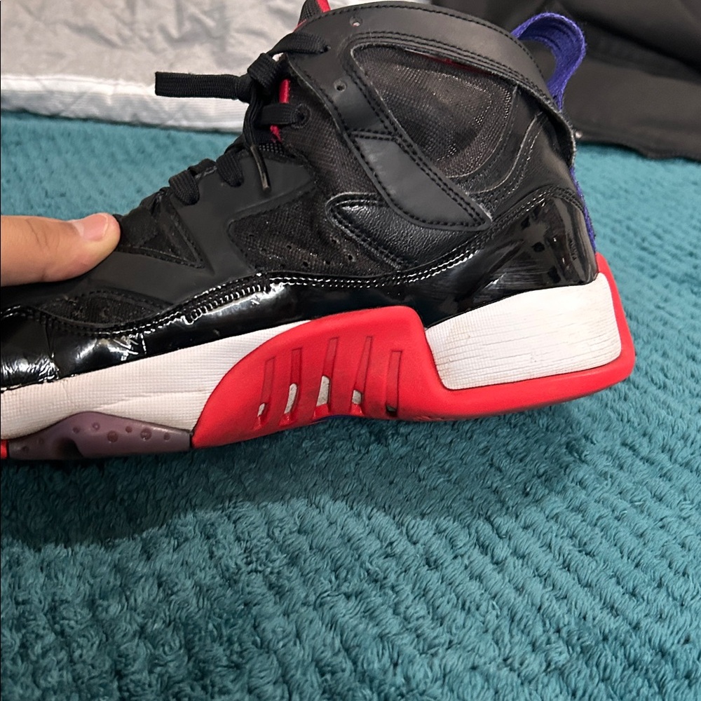 Black and Red Jordan’s jump man two Trey - Picture 9 of 9